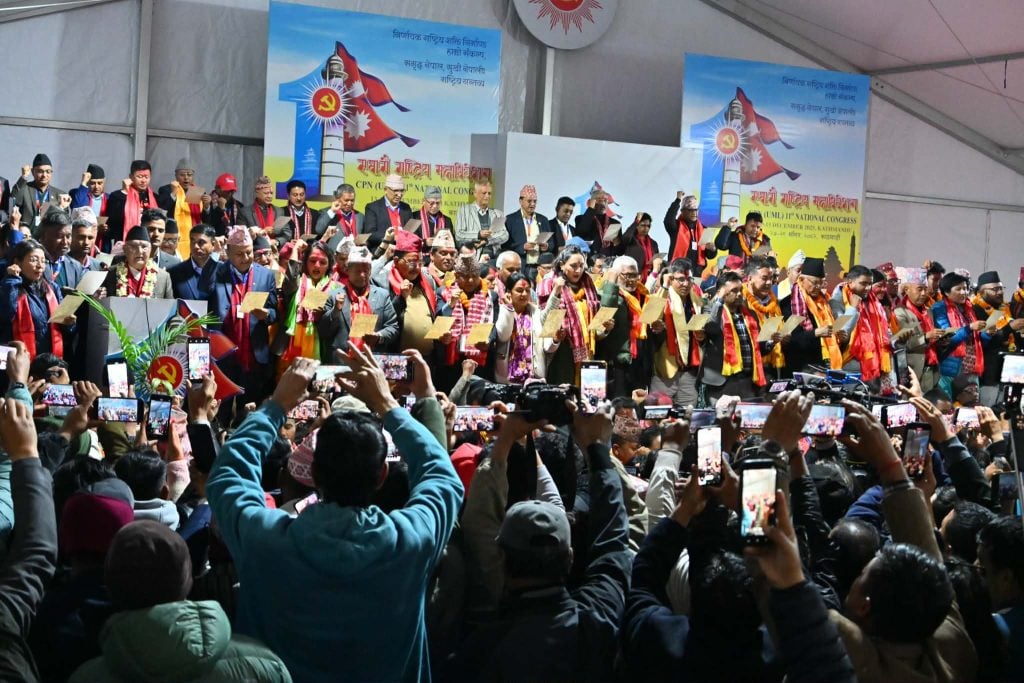 ओली गुटका १२ जना केन्द्रीय सदस्यमा पराजित, ‘रेड जोन’मा परेका पोखरेलले कसरी निकाले जित?