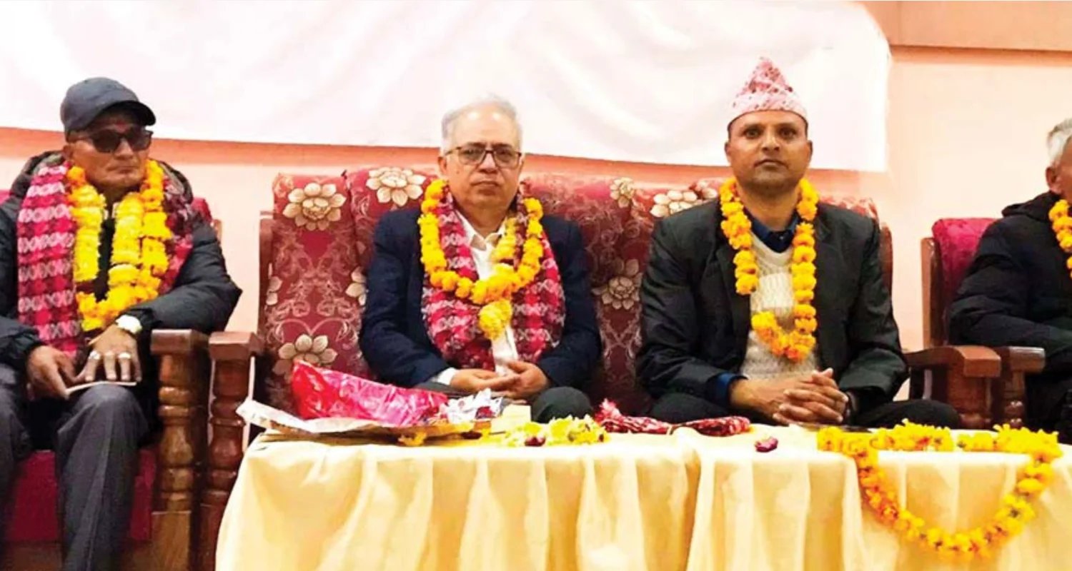 कवि रवि गिरीको कवितासंग्रह ‘शान्तिको खोज’ लोकार्पण