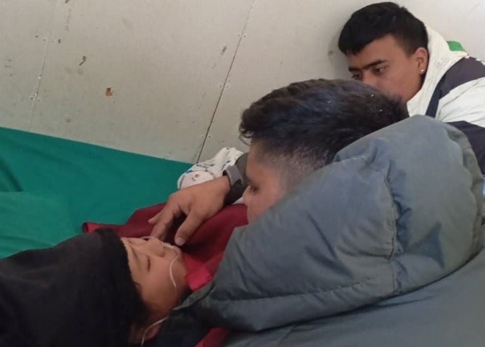 भ्रमणमा गएका विद्यार्थी अचेत