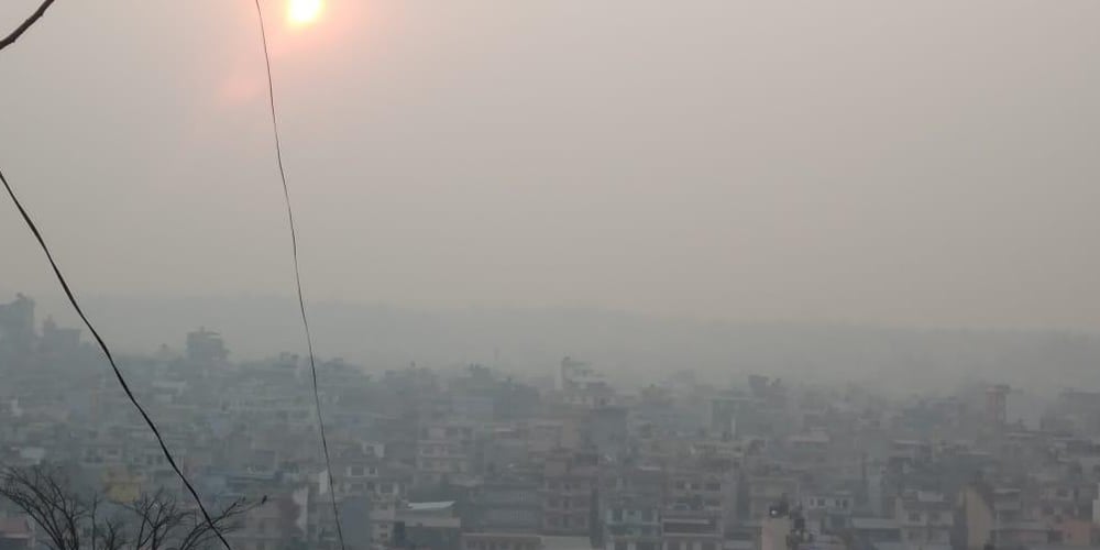 वायु प्रदूषण संवेदनशील अवस्थामा