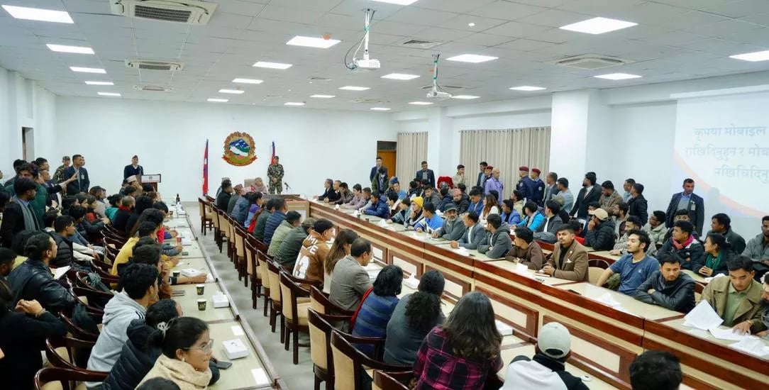 सरकार भ्रम स्थापित गर्न छाड, निर्वाचनमा ध्यान केन्द्रित गर