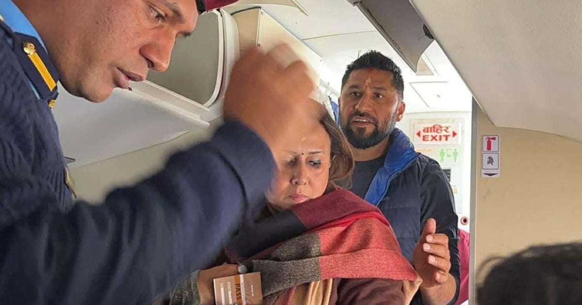 रवि लामिछाने सवार बुद्ध एयरको जहाज भरतपुरमा पुग्याे