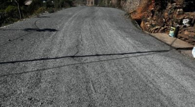 म्याग्दीको रत्नेचौर–भकुण्डे सडक : कालोपत्र गरिएको सडकमा खाल्डैखाल्डा