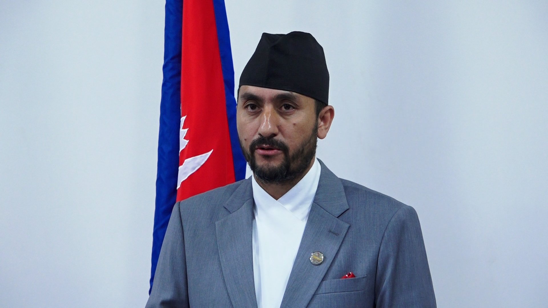 मानसिक स्वास्थ्यबारे खुलेर कुरा गर्न सञ्चारमन्त्री खरेलको आग्रह