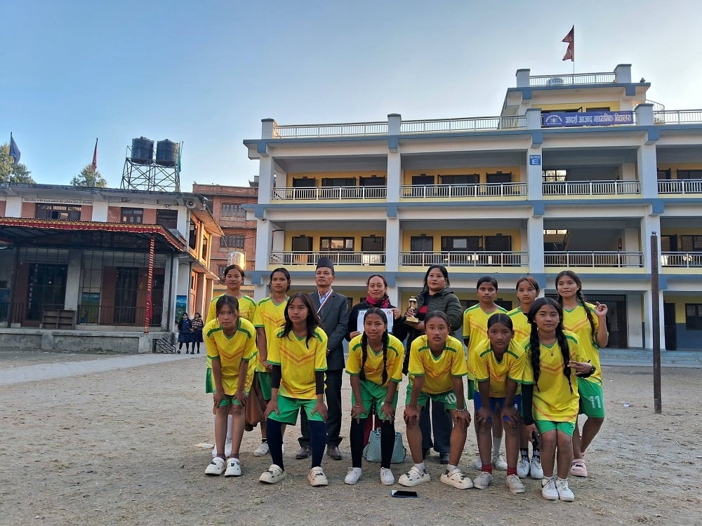 भक्तपुर नगरपालिकास्तरीय विद्यालय खेलकुदमा आदर्श आजाद माविलाई ७ पदक