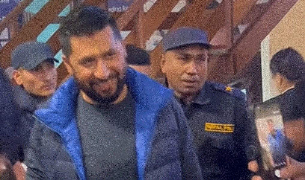 रवि लामिछानेलाई गाडीमा भैरहवा पुर्याइने