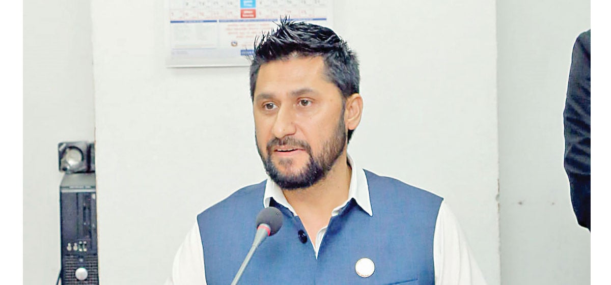 Rabi Lamichhane lands in Chitwan, heading to Bhairahawa by road