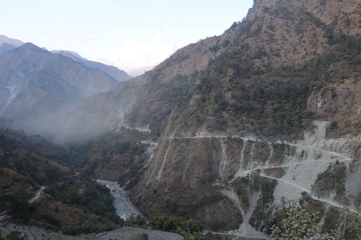 धवलागिरिवासीको गुनासो- हरियाली वनपाखा र हराभरा बगैँचा धुलाम्मे भए