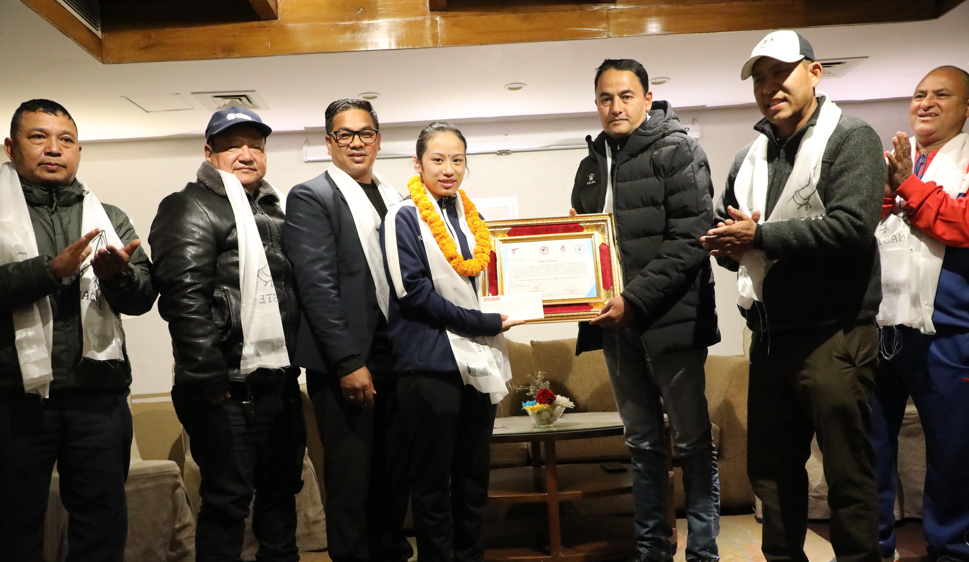 पाँचौं एसियाली युथ पारा गेम्सको तेक्वान्दोमा कास्य विजेता रेनु र प्रशिक्षक लामा सम्मानित