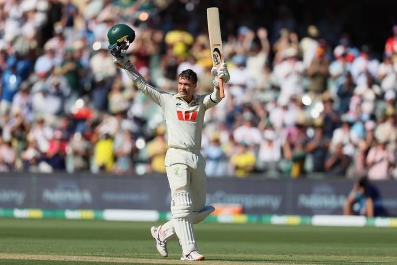 Carey's hometown century and Khawaja's 82 help Australia reach 326-8 on Day 1 of 3rd Ashes test