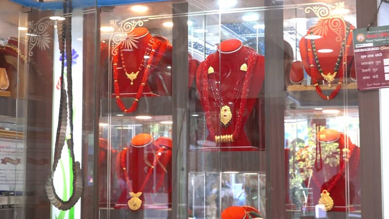 एकैदिन ७ हजार ४ सयले बढ्यो सुनको मूल्य, कतिमा हुदैछ कारोबार?