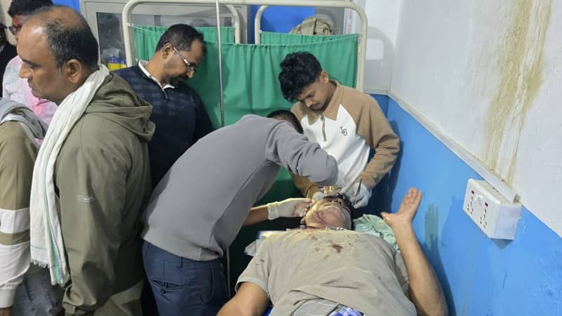 सिरहामा वडाध्यक्षसहित तीन जना कुटिए, पैसा बाँड्न हिंडेको आरोप