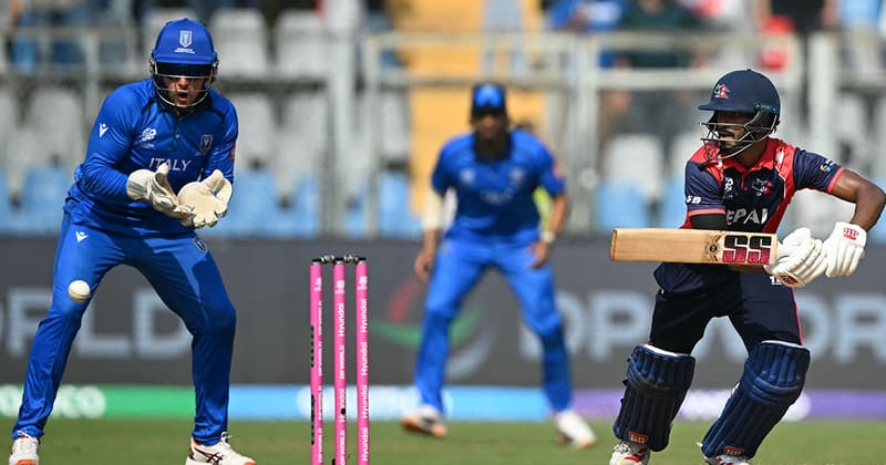 १० ओभर: नेपालको स्कोर ६७/३, इनिङ्स उकास्दै आरिफ र दीपेन्द्र