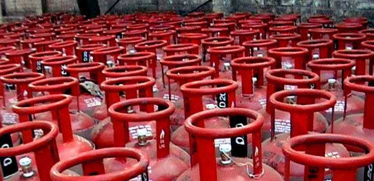 Over 6,000 cylinders found concealed in Shriram Gas Industry warehouse