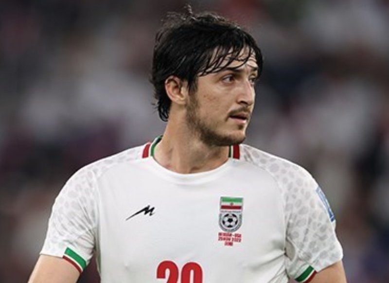 Iran striker Azmoun kicked off national team for disloyalty, say reports