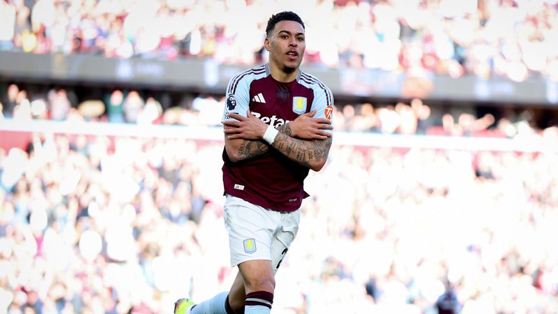 Superb Rogers double gives Aston Villa 2-1 win over Manchester United