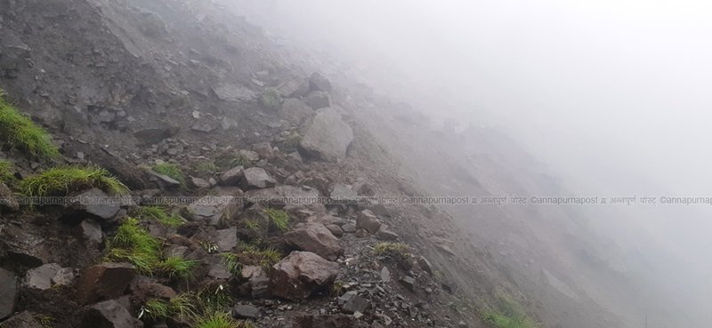 Landslide obstructs Kanti Highway