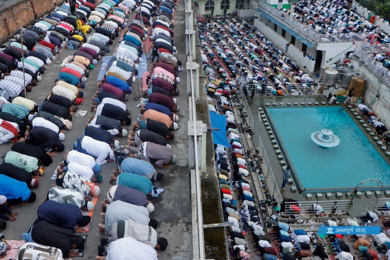 इद उल फित्र पर्व मनाइयो (तस्बिर)