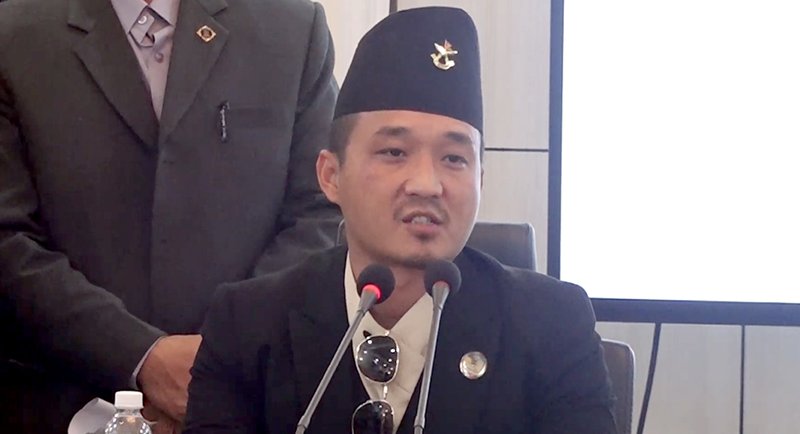 गृहमन्त्री गुरुङले भने : पूर्वप्रधानमन्त्री र पूर्वगृहमन्त्री नियन्त्रणमा लियौं, अब देशले नयाँ दिशा लिनेछ