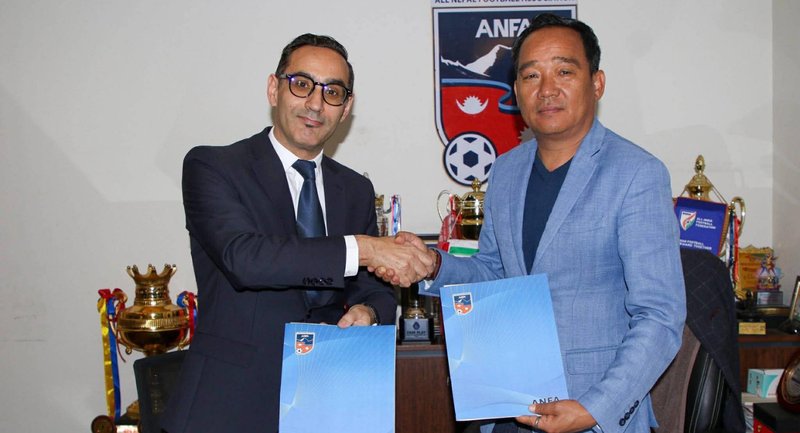 राष्ट्रिय पुरुष फुटबल टिमको प्रमुख प्रशिक्षकमा एरेना नियुक्त