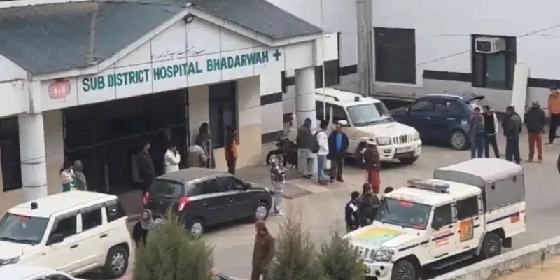 जम्मू कश्मीरमा सेनाको गाडी दुर्घटना, १० सैनिकको मृत्यु