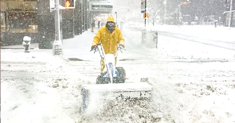 अमेरिकामा इतिहासकै शक्तिशाली हिमपात, पूर्वी तटीय राज्यका लाखौं मानिस प्रभावित