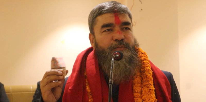 नेकपाका केन्द्रीय सदस्य तथा संविधान सभा सदस्य विनोद पहाडी एमालेमा प्रवेश