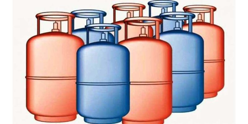 काठमाडौं महानगरले भन्यो : ग्याँस र इन्धनको कृतिम अभाव गराएको र मूल्य बढाएको पाइए जानकारी दिनू