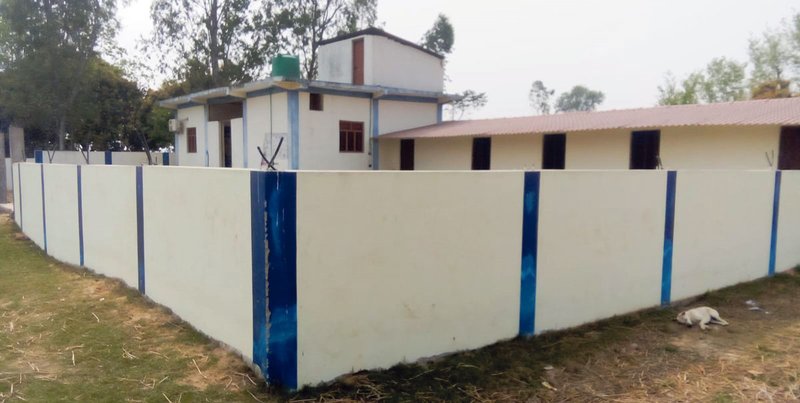 जहाँ जाँचै नगरी कार्यालय सहायकले दिन्छिन् औषधि