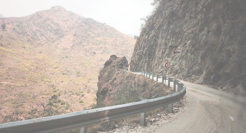 ‘खास कर्णाली’को सडक सधैंको नारा