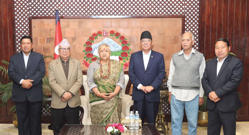 प्रधानमन्त्री कार्की र नेकपाका नेताबीच भेटवार्ता