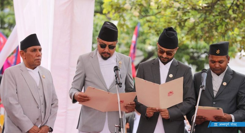 नवनियुक्त मन्त्रीहरूले लिए पद तथा गोपनीयताको शपथ