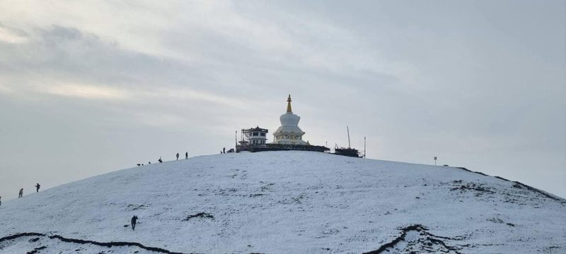 दोलखाको उच्च भेगमा हिमपात