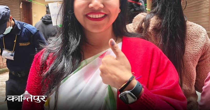 काठमाडौं महानगरकी कार्यवाहक मेयर डंगोलले गरिन् मतदान