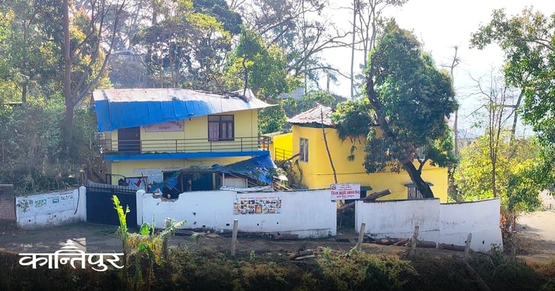 हुरीले आयुर्वेद स्वास्थ्य केन्द्रको सेवा प्रभावित, धनकुटाका सरकारी संरचनामा व्यापक क्षति