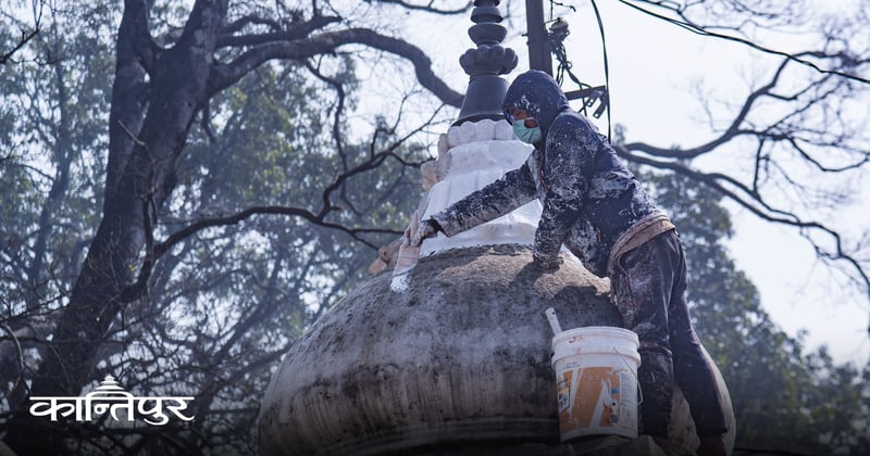 यसरी हुँदैछ पशुपति मन्दिर परिसरमा सरसफाइ र रङरोगन [तस्बिरहरु]