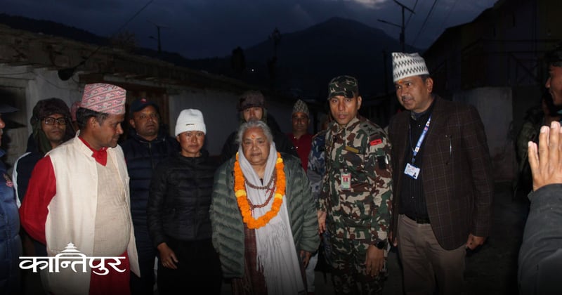 प्रधानमन्त्री कार्कीद्वारा चन्दननाथ मन्दिरमा पूजा