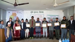 १ सय ७७ मुरी धान फलाउने किसानलाई ५ हजार पुरस्कार