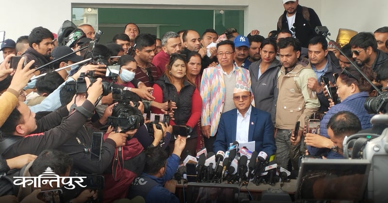 एमाले पदाधिकारीको आकस्मिक बैठक : ओली र लेखकको रिहाइको माग