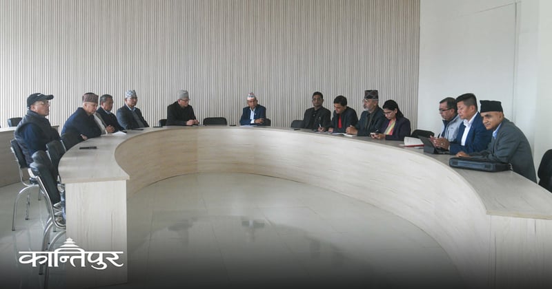 ओली पक्राउविरुद्ध एमालेले घोषणा गर्यो चरणबद्ध आन्दोलन