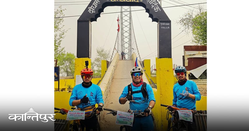 महाकाली-मेची साइकल यात्रामा तीन युवा