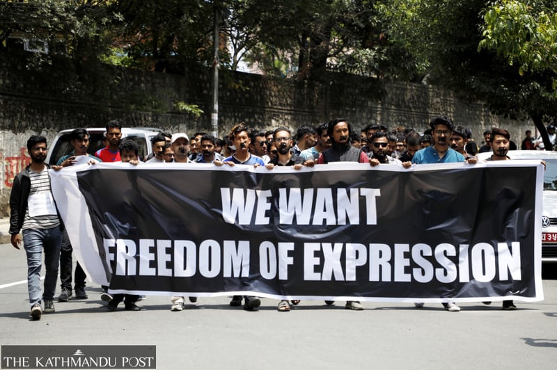 When power swells, does dissent shrink?