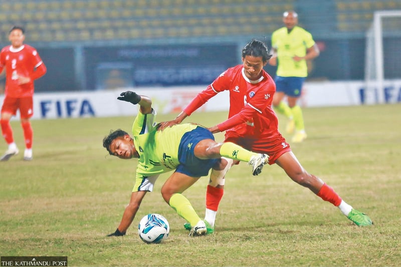 Empty grandstands greet National League game