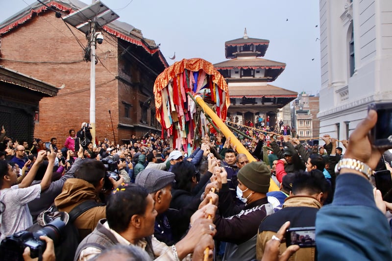 Phagu Purnima celebrations begin with ‘chir’ installation