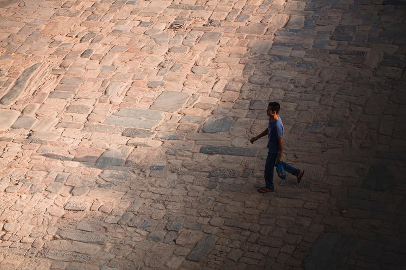 FICTION: Pun Dai goes to the barber