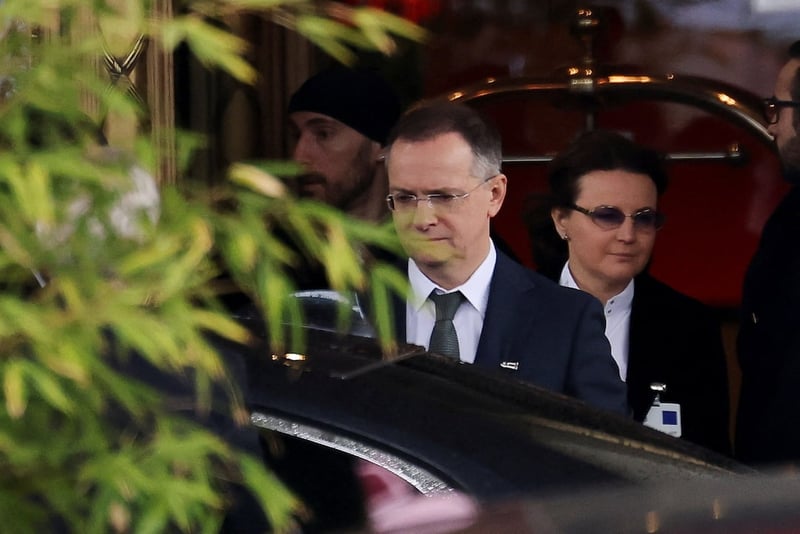 Ukraine peace talks end in Geneva after Zelenskiy says Russia stalling