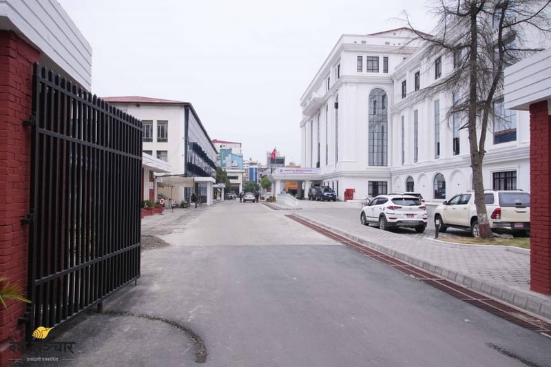 सुनसान सिंहदरबार (तस्बिरहरू)