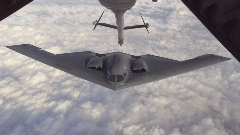 अमेरिकाले गर्यो इरानविरुद्ध बी–२ स्टेल्थ बमवर्षक विमान परिचालन