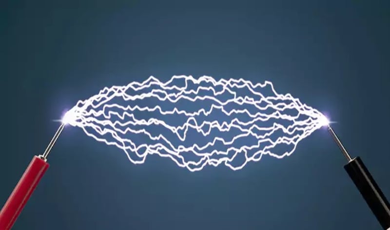 बिजुलीको पोलमा नेटको काम गर्ने क्रममा करेन्ट लागेर मृत्यु