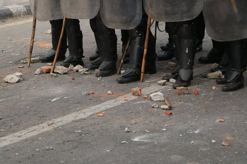 २३ गते गोली चलाउँदा कारबाही, २४ गते नचलाउँदा !